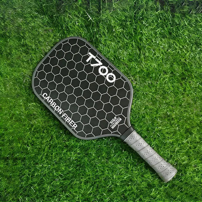 LEATOU T700 pickleball paddle by Zenn Organics Inc with carbon fiber surface and 16mm polypropylene honeycomb core for optimal performance